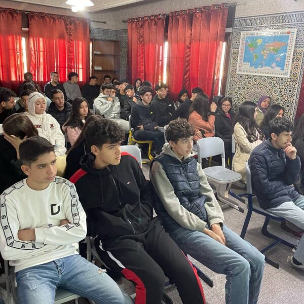 photo_5904409271615997750_y